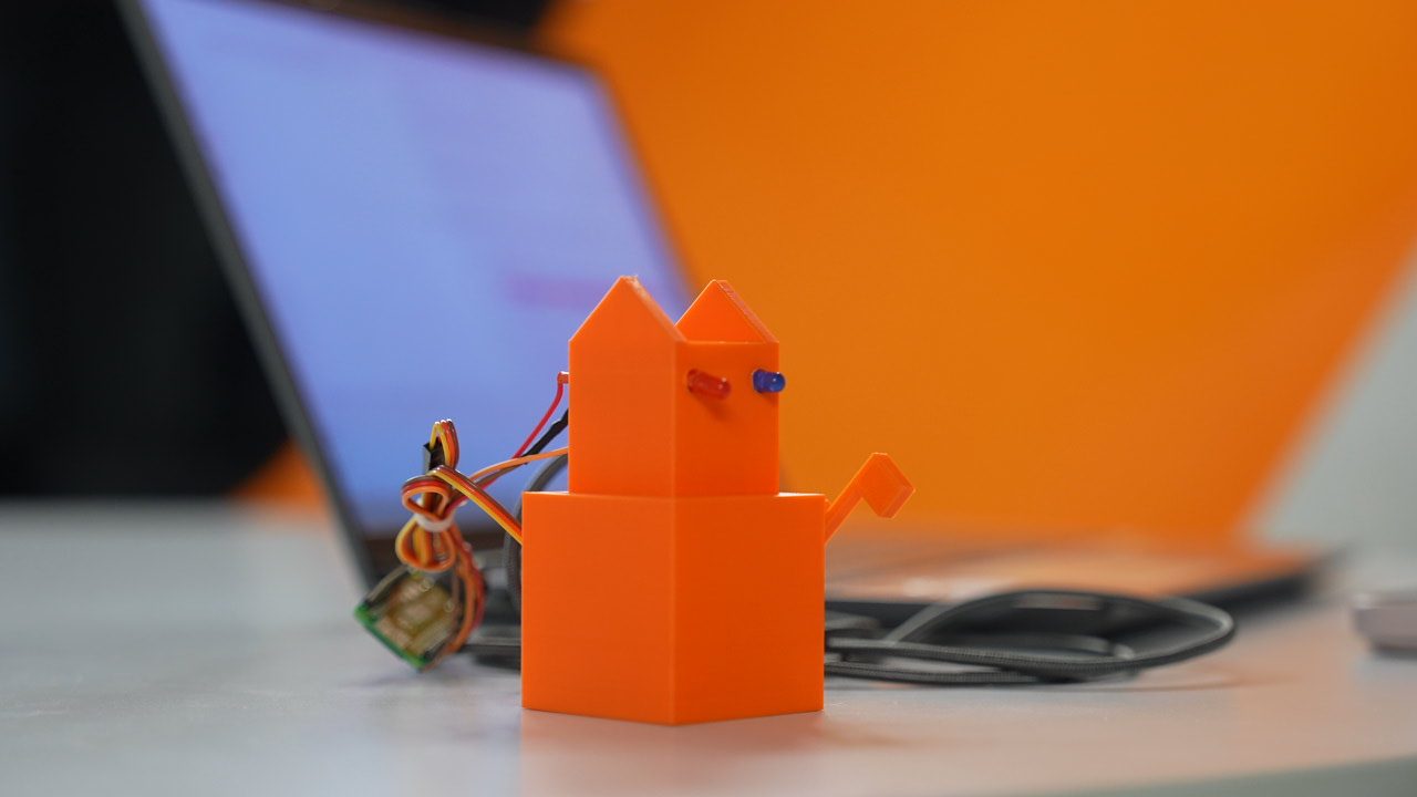 ClawdCat, the 3D-printed orange cat robot